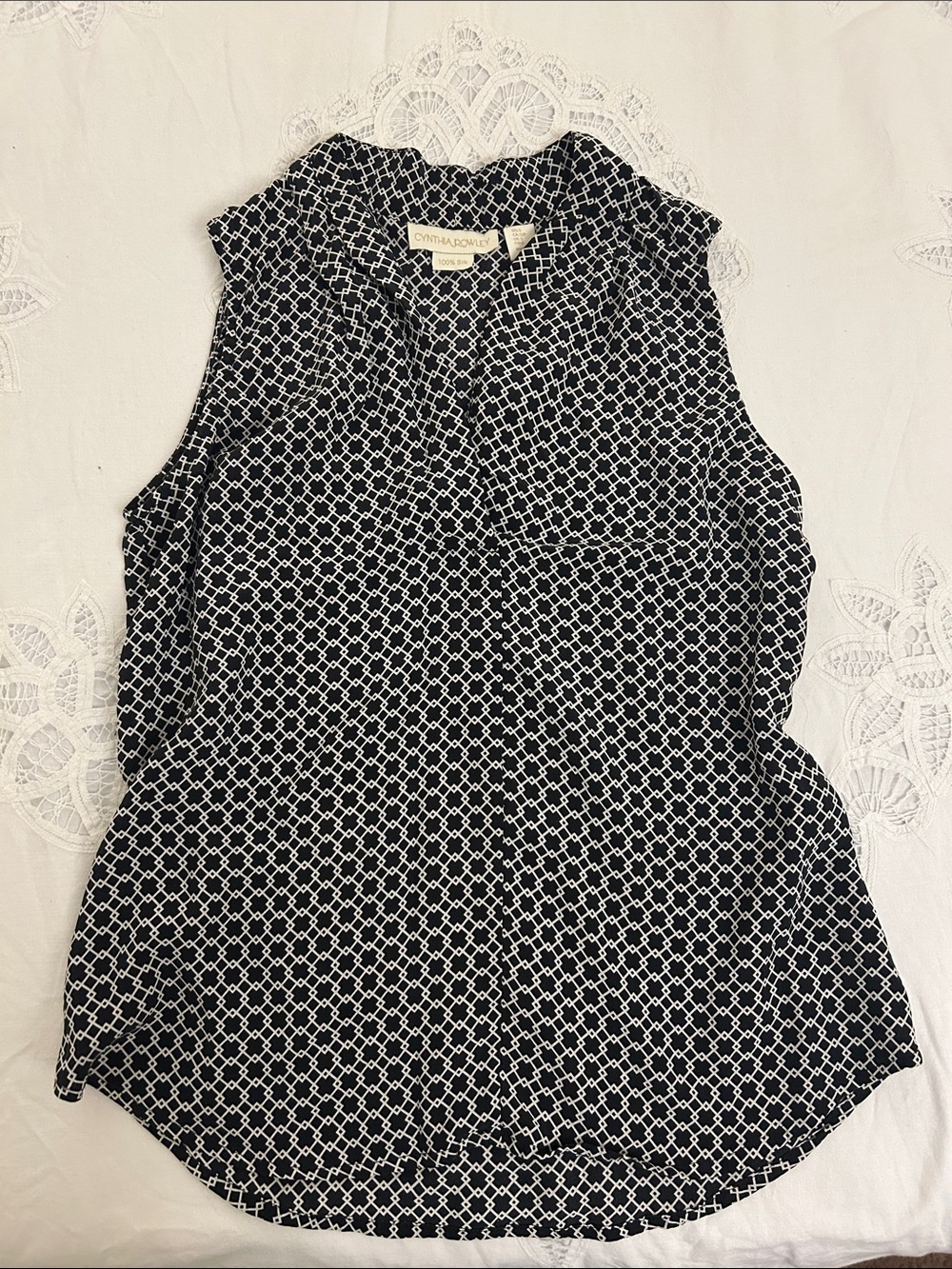 Cynthia Rowley Black and White 100% Silk Sleeveless Blouse
